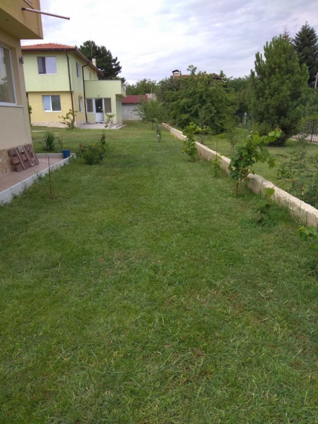 Къща с гледка море в тих район на Варна